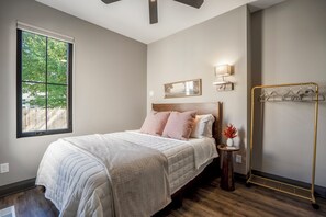 1 dormitorio, tabla de planchar con plancha, wifi gratis y ropa de cama