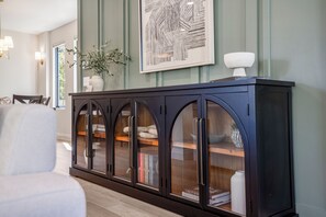 Interior - Brand-new luxury home in downtown Bowling Green, steps from BGSU. Stylish interiors, gourmet kitchen, and a unique backyard with a custom putting green. Perfect for alumni visits, game days, or weekend getaways. (Bowling Green)