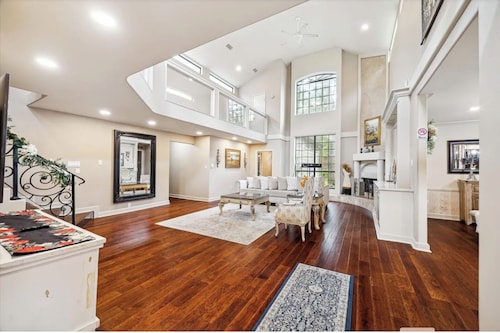 Spacious Home w/ Pool, Hottub & Guest House