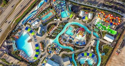 Luxury 6BR âą Heated Pool Included âą Theater âąDisney âą H2O Perks âą No Resort Fees