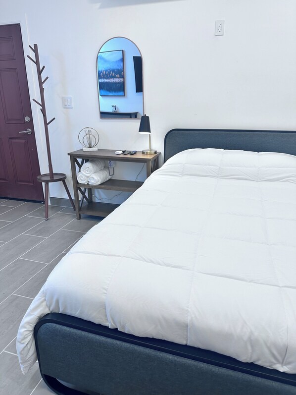 1 chambre, fer et planche à repasser, Wi-Fi, literie fournie