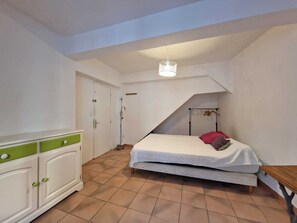 3 habitaciones y ropa de cama 