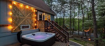 Bryce Resort Cabin - Hot Tub - Game Room - Fire Pit - Pet Friendly