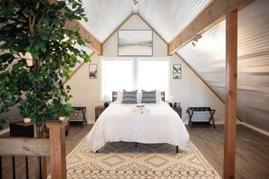 3 chambres, bureau, fer et planche à repasser, lit parapluie