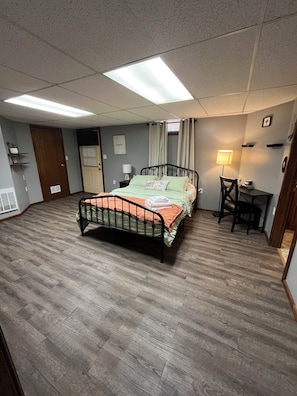 1 habitación, wifi y ropa de cama