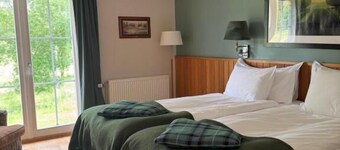 阿達克羅格飯店及會議中心  