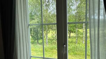 Dobbeltrom – standard, terrasse, utsikt mot golfbane | Wi-fi (inkludert)