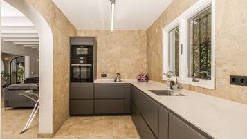 Fridge, microwave, oven, dishwasher