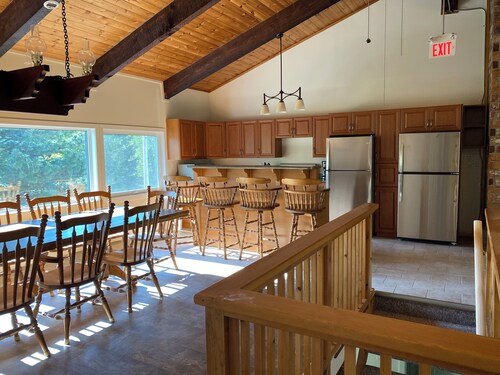 Blue Mountain Chalet
No check In or Check out times: Pet friendly 