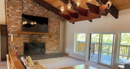 Blue Mountain Chalet
No check In or Check out times: Pet friendly