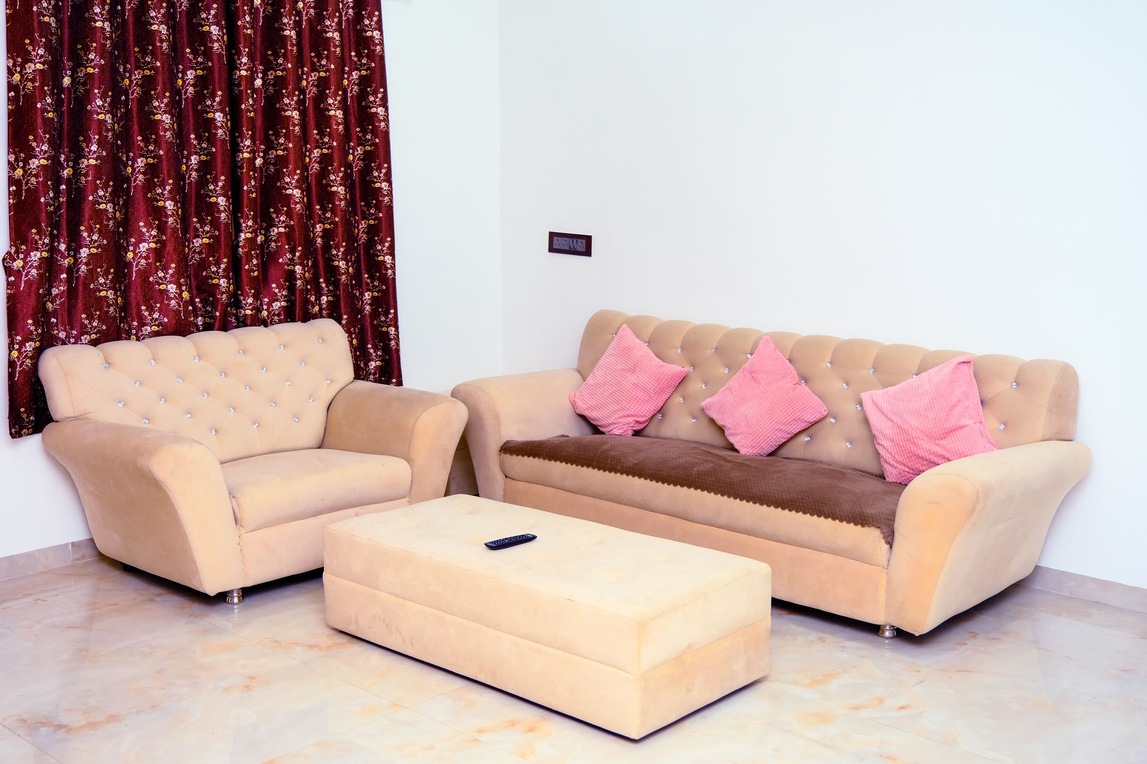 32-inch flat-screen TV with cable channels