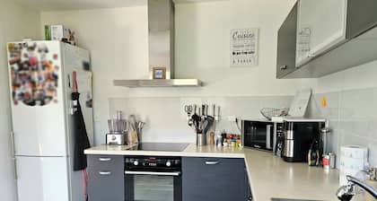 Villa 5* tout confort dans Bourg en Bresse, au calme avec piscine privée.