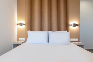 In-room safe, desk, soundproofing, free WiFi