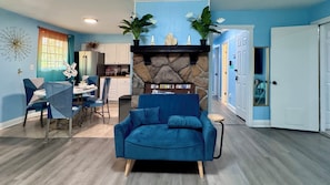 Smart-tv, bordfodbold, bordtennisbord