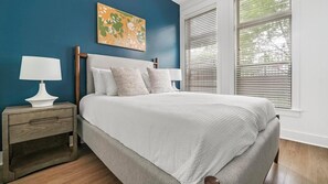 2 bedrooms, desk, iron/ironing board, WiFi - Landing | Modern 2BD, Gym, Pool (Cary)