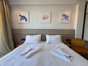 Kamar Double Deluks, balkon | Wi-Fi gratis dan dapat diakses tamu berkursi roda