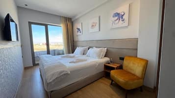 Deluxe Double Room, Balcony | Free WiFi, wheelchair access