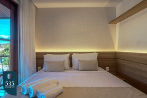 2 bedrooms, iron/ironing board, internet, bed sheets