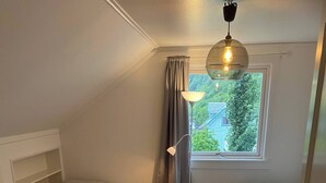 House, Multiple Bedrooms, Balcony, Mountain View - Mountain Retreat in Brattvåg - Unwind in Nature (Ålesund)