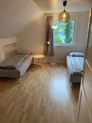 Hus - flere soveværelser - balkon - bjergudsigt | 11 soveværelser