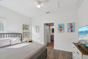 3 bedrooms, iron/ironing board, travel crib, free WiFi