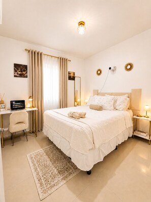 2 bedrooms, in-room safe, desk, iron/ironing board