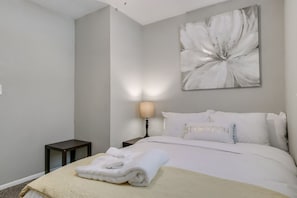 6 bedrooms, iron/ironing board, travel crib, free WiFi