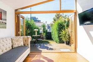House, 3 Bedrooms, Balcony, City View | Balcony