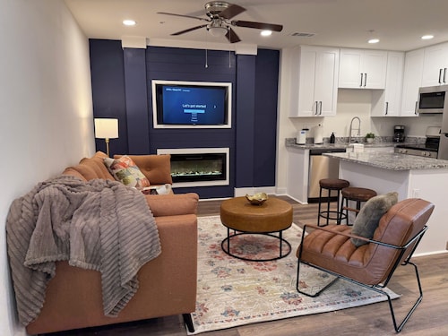 Charming 2-bedroom house in Gulfport 1 mile from the Beach