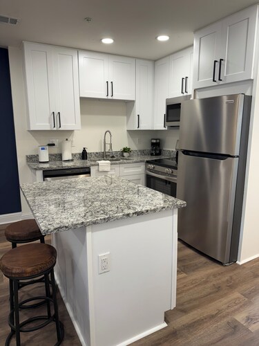 Charming 2-bedroom house in Gulfport 1 mile from the Beach