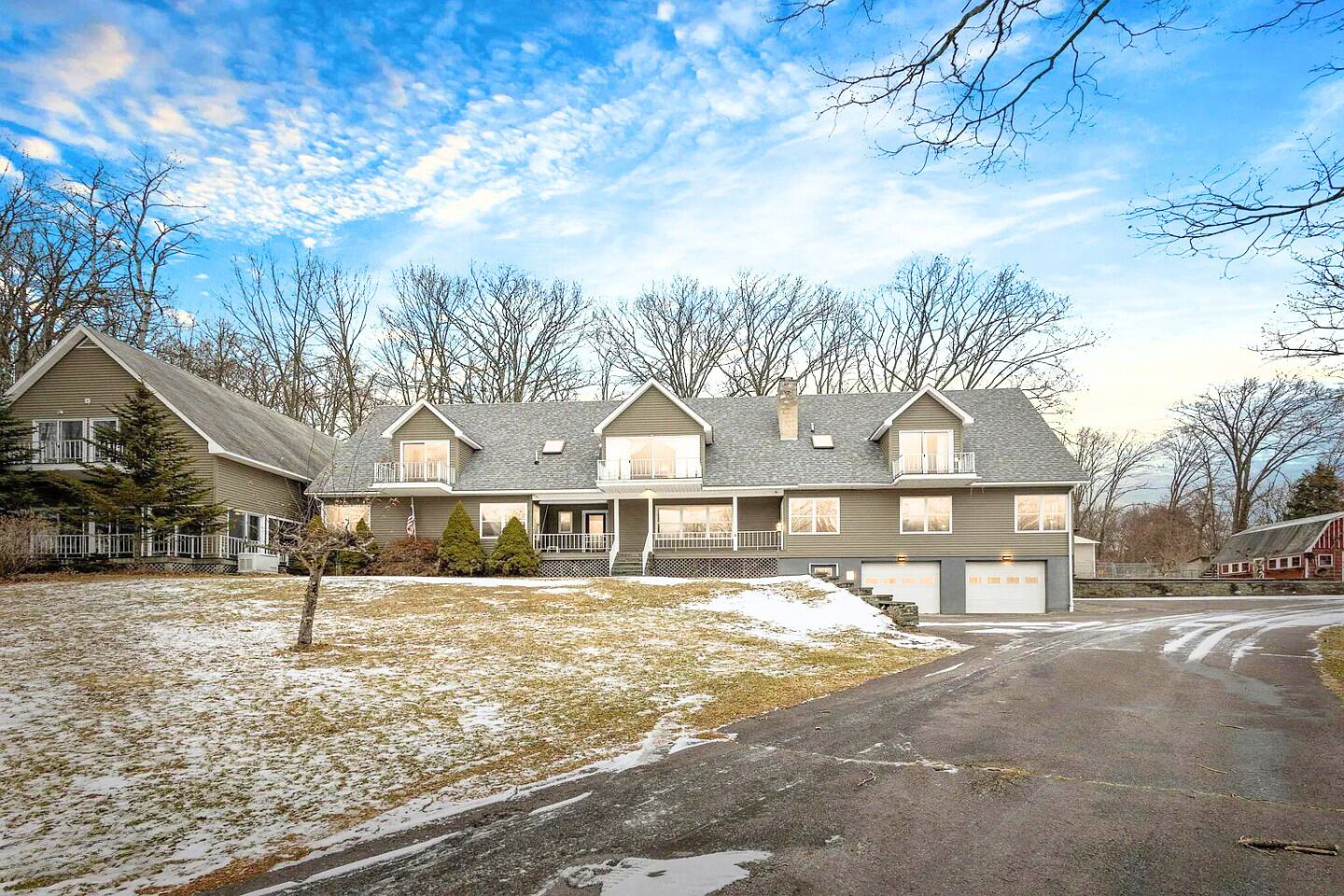 المنشأة من الخارج