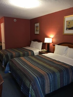 Desk, free WiFi, wheelchair access