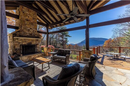 Leggacy Heights – Mountain Views, Cozy Vibes, Minutes from Town