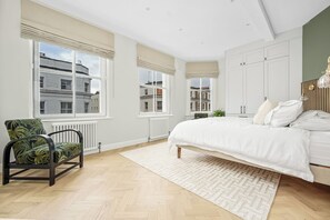 3 soverom, strykejern/-brett, reiseseng for barn og wi-fi (inkludert)