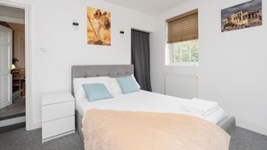 1 bedroom, iron/ironing board, WiFi, bed sheets - Charming 1-bedroom apartment in wonderful Southampton (Southampton)