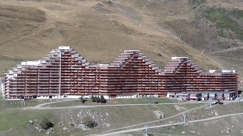 LA MONGIE app foot of slopes south balcony 4 PERS