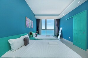 3 Schlafzimmer, Schreibtisch, Bügeleisen/Bügelbrett, Reisekinderbett