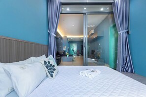 3 Schlafzimmer, Schreibtisch, Bügeleisen/Bügelbrett, Reisekinderbett