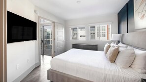 1 bedroom, desk, iron/ironing board, WiFi - Landing | Amazing 1BD, Gym, Clubhouse (Phoenix)