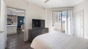 2 bedrooms, desk, iron/ironing board, WiFi - Landing | Stylish 2BD, Clubhouse, Gym (Phoenix)