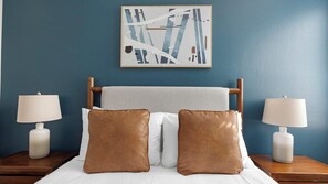 1 bedroom, desk, iron/ironing board, WiFi - Landing | Stylish 1BD, Clubhouse, Gym (Phoenix)