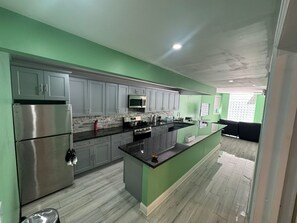 Deluxe Suite, Pool View, Corner | Private kitchen | Mini-fridge, microwave - Toraille Waterfall Villas (Soufriere)