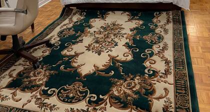 5-Star Elegant Home Away