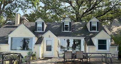 5-bedroom Lakefront Getaway on Private Wonder Lake â Sleeps 12