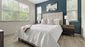 2 bedrooms, desk, iron/ironing board, WiFi