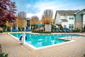 Pool - Landing | Incredible 2BD, Pool, Gym (Charlotte)