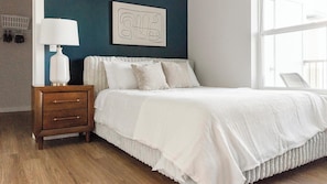 2 bedrooms, desk, iron/ironing board, WiFi
