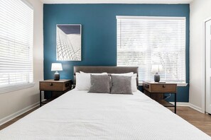 1 bedroom, desk, iron/ironing board, WiFi
