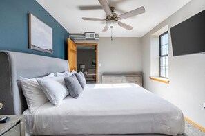 1 habitación, escritorio, tabla de planchar con plancha y wifi 