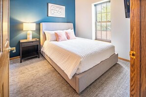 1 chambre, bureau, fer et planche à repasser, Wi-Fi